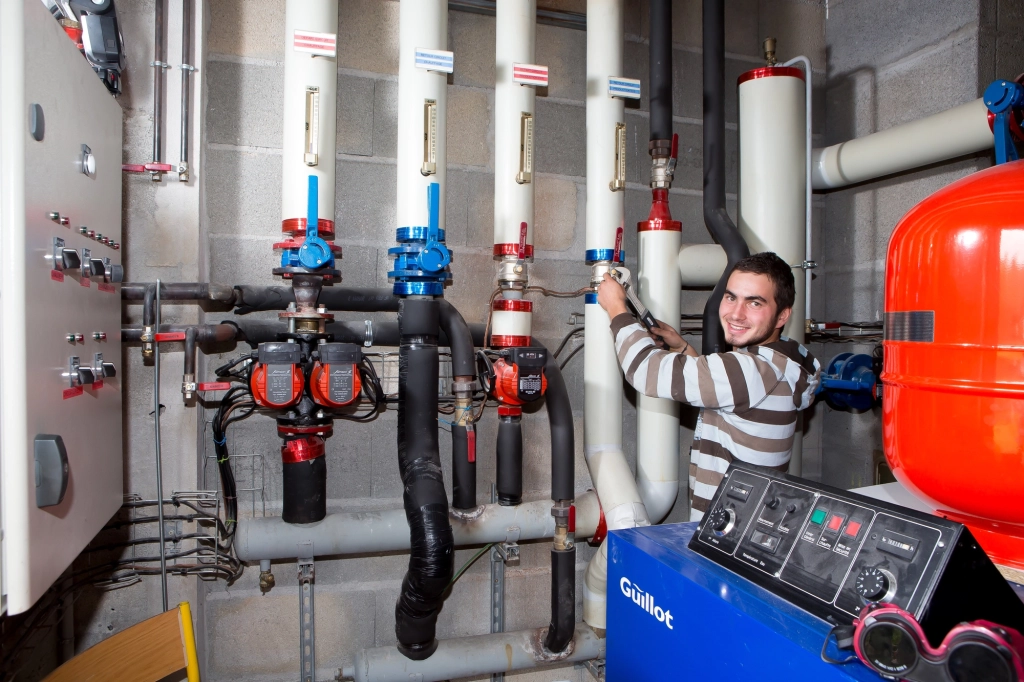 titre professionnel Technicien de maintenance d_équipements de confort climatique